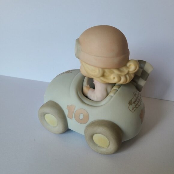 Vintage Precious Moments Collectors Club 10 Year Old Car Collectible Figurine - Picture 10 of 13